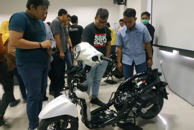 Perawatan Pada Motor Hybrid, Apakah Masih Perlu Ganti Oli Mesin?