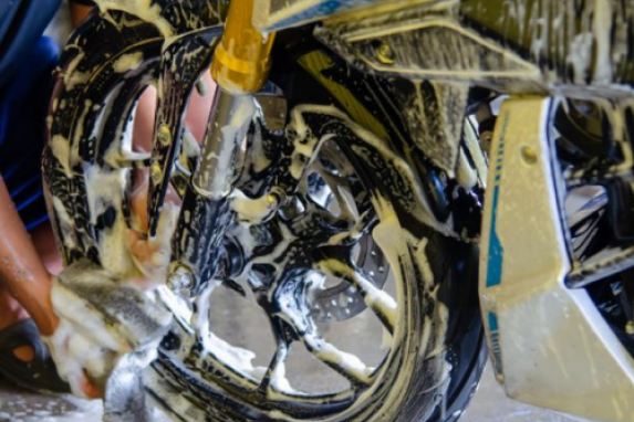 Wajib Diketahui, Ternyata Ini Tiga Penyebab Motor Mati Sehabis Dicuci