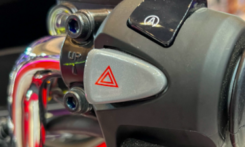 Cara Gunakan Lampu Hazard Motor Yang Baik Dan Benar