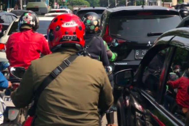 Sering Terjebak Kemacetan? Ini Trik Agar Motor Tetap Nyaman Digunakan