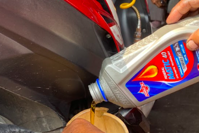 Kapan Waktu yang Tepat Ganti Oli Mesin Sepeda Motor? 