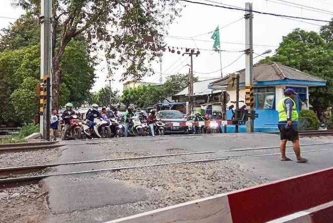 Sering Melewati Jalan Rusak Ternyata Pengaruhi Konsumsi BBM Motor