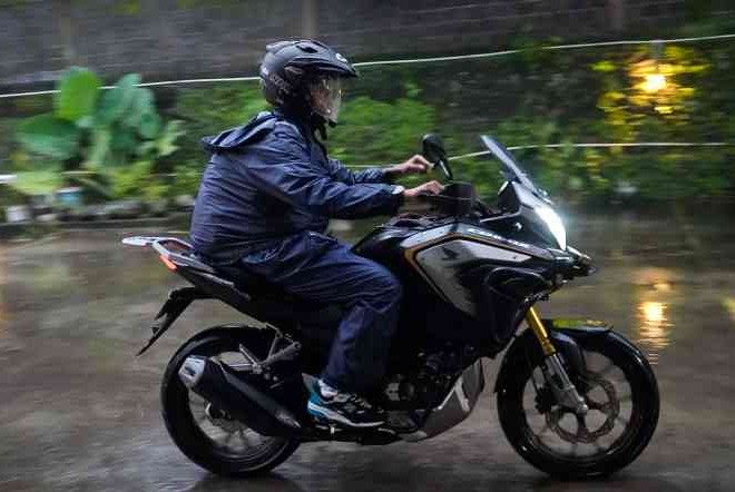 Cara Hindari Aquaplaning Saat Musim Hujan, Bisa Buat Celaka Saat Berkendara