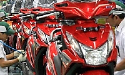 BeAT FI Pimpin Penjualan Motor Injeksi Honda