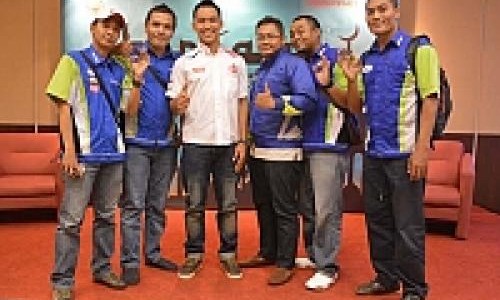 Doni Tata Berbagi Pengalaman Bersama Komunitas Otomotif