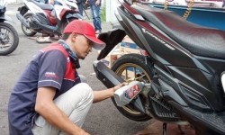 Cara Unik Membuka Baut Oli Mesin Motor Supaya Tidak Cepat Rusak