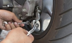 Tujuh Tips Ringan Merawat Motor