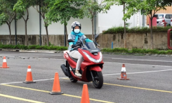 Spesial Hari Ibu, Ini Cara Berkendara