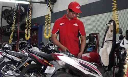 Sebaiknya Servis Berkala Motor Setiap Berapa Bulan Sekali?